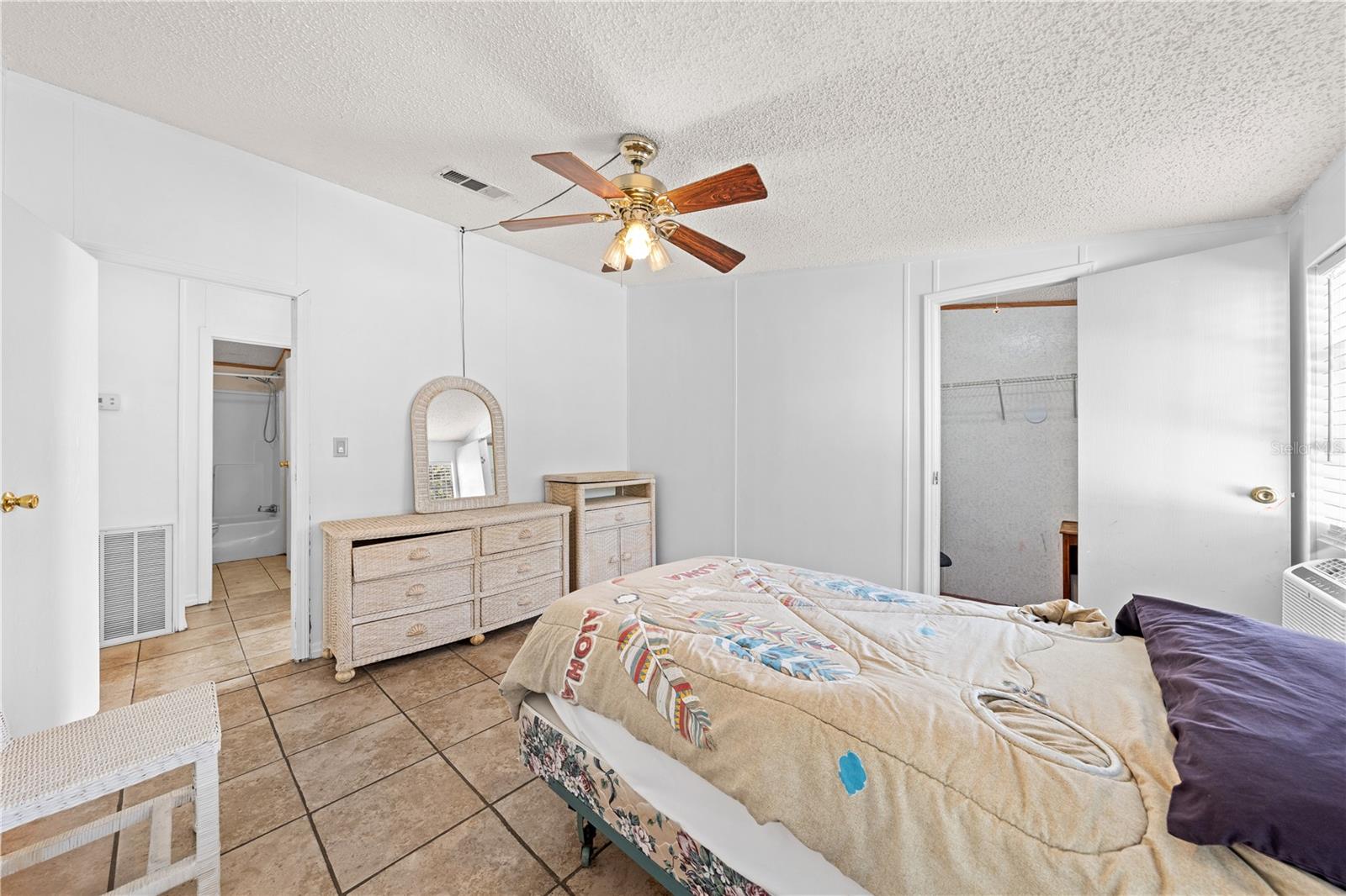 TROPICAL PARK UNIT 2 - Residential