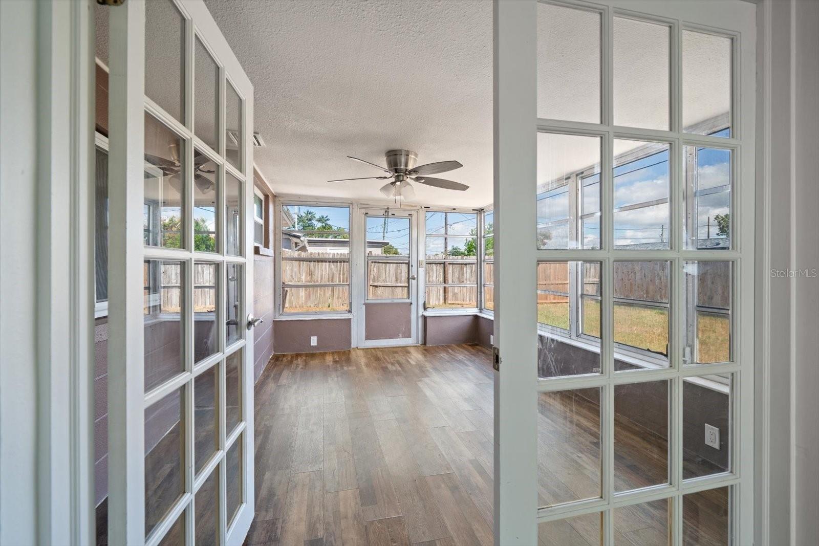 BEACON SQUARE - Residential