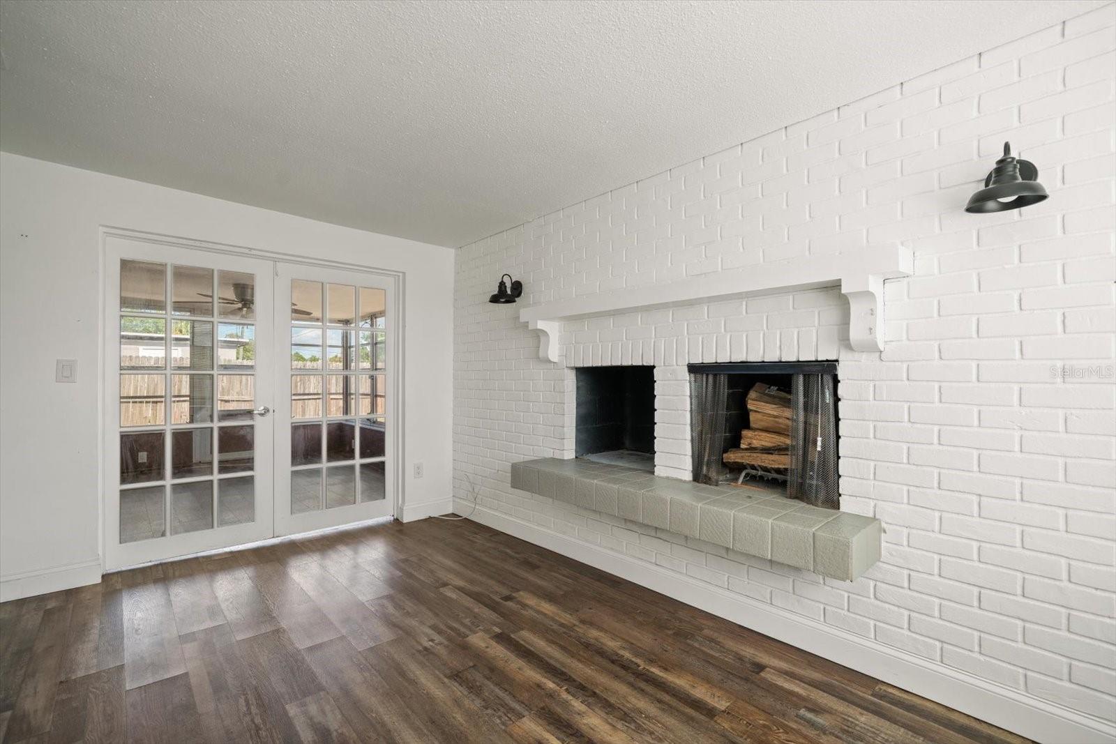 BEACON SQUARE - Residential