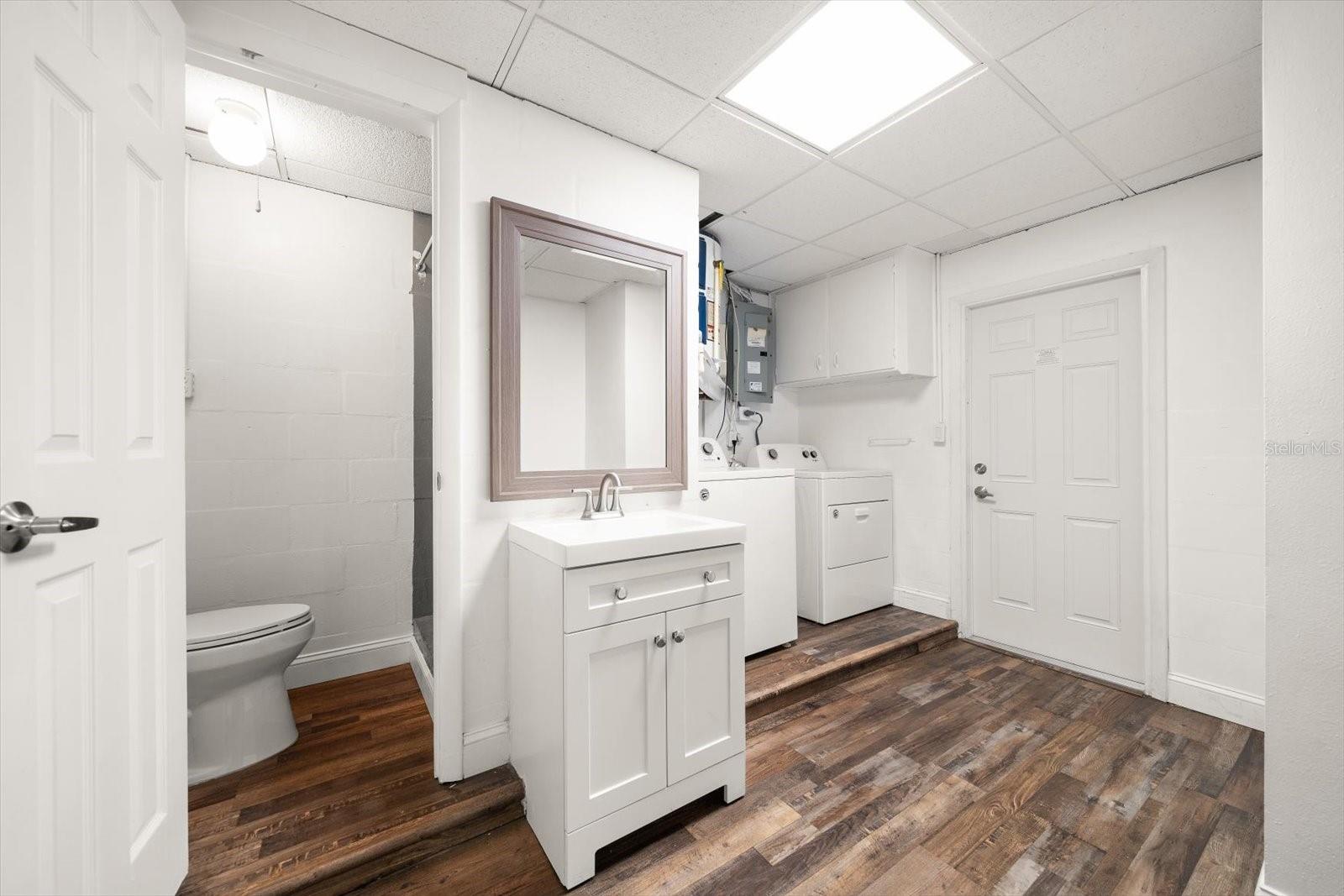 BEACON SQUARE - Residential