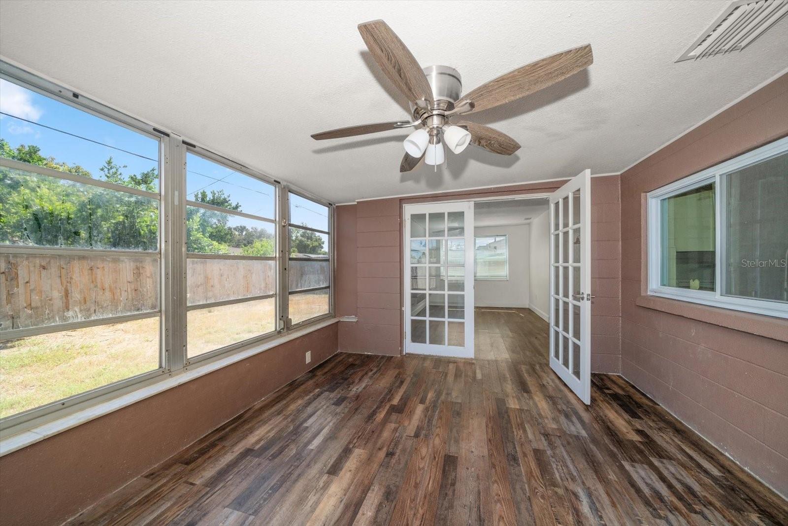 BEACON SQUARE - Residential