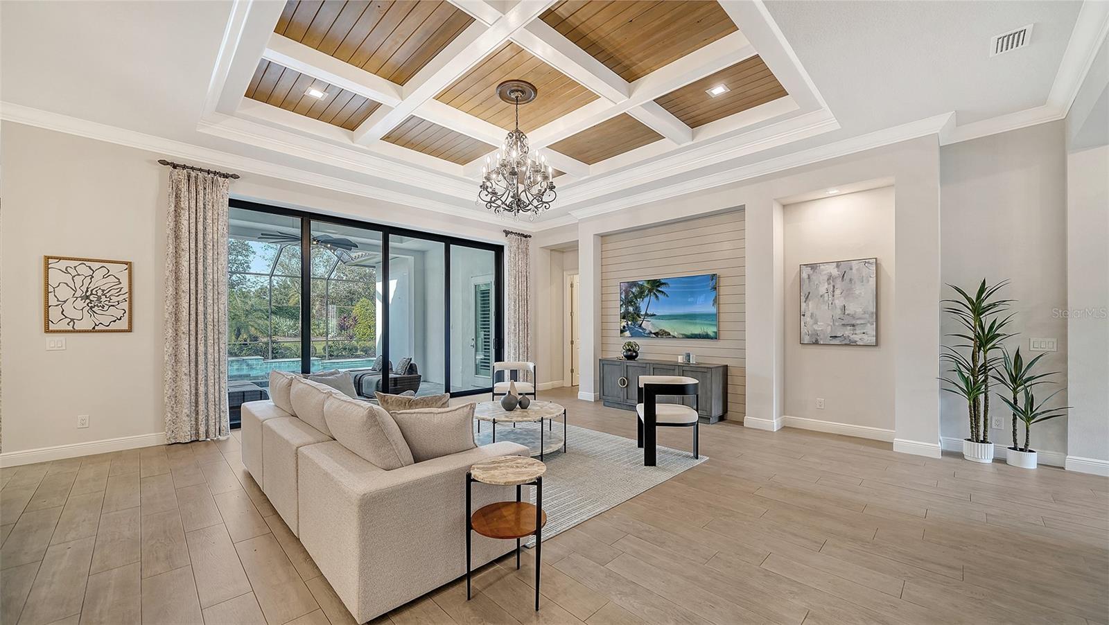 LAKE CLUB PH II - Residential