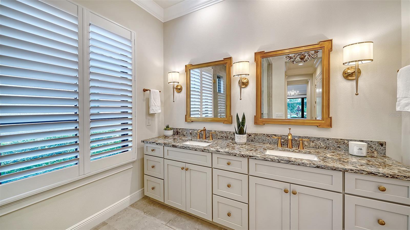 LAKE CLUB PH II - Residential