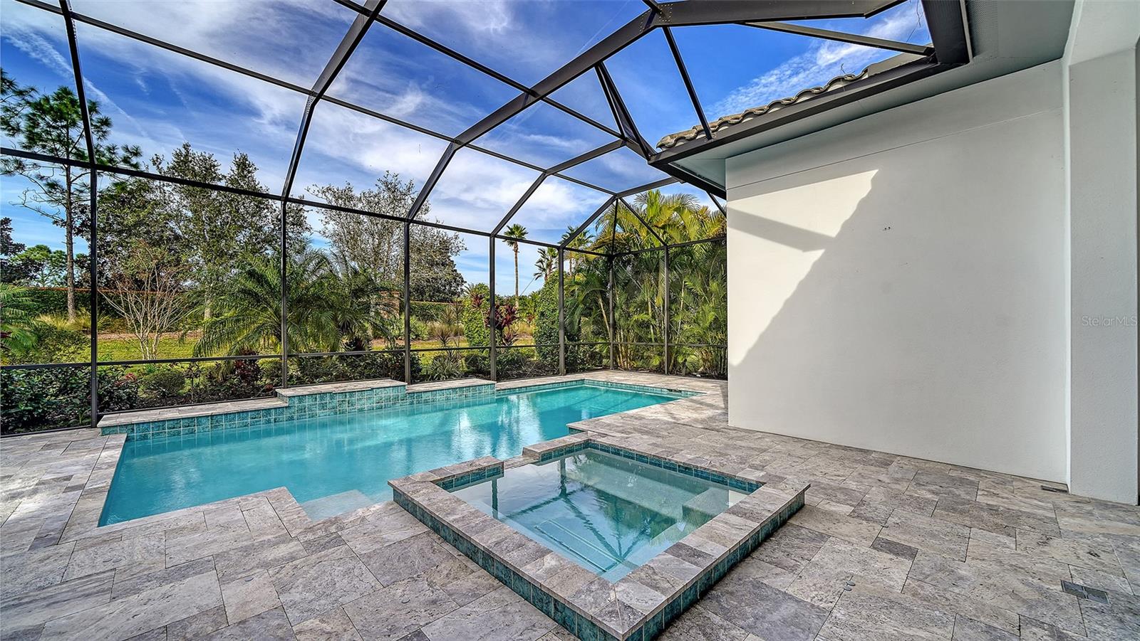 LAKE CLUB PH II - Residential