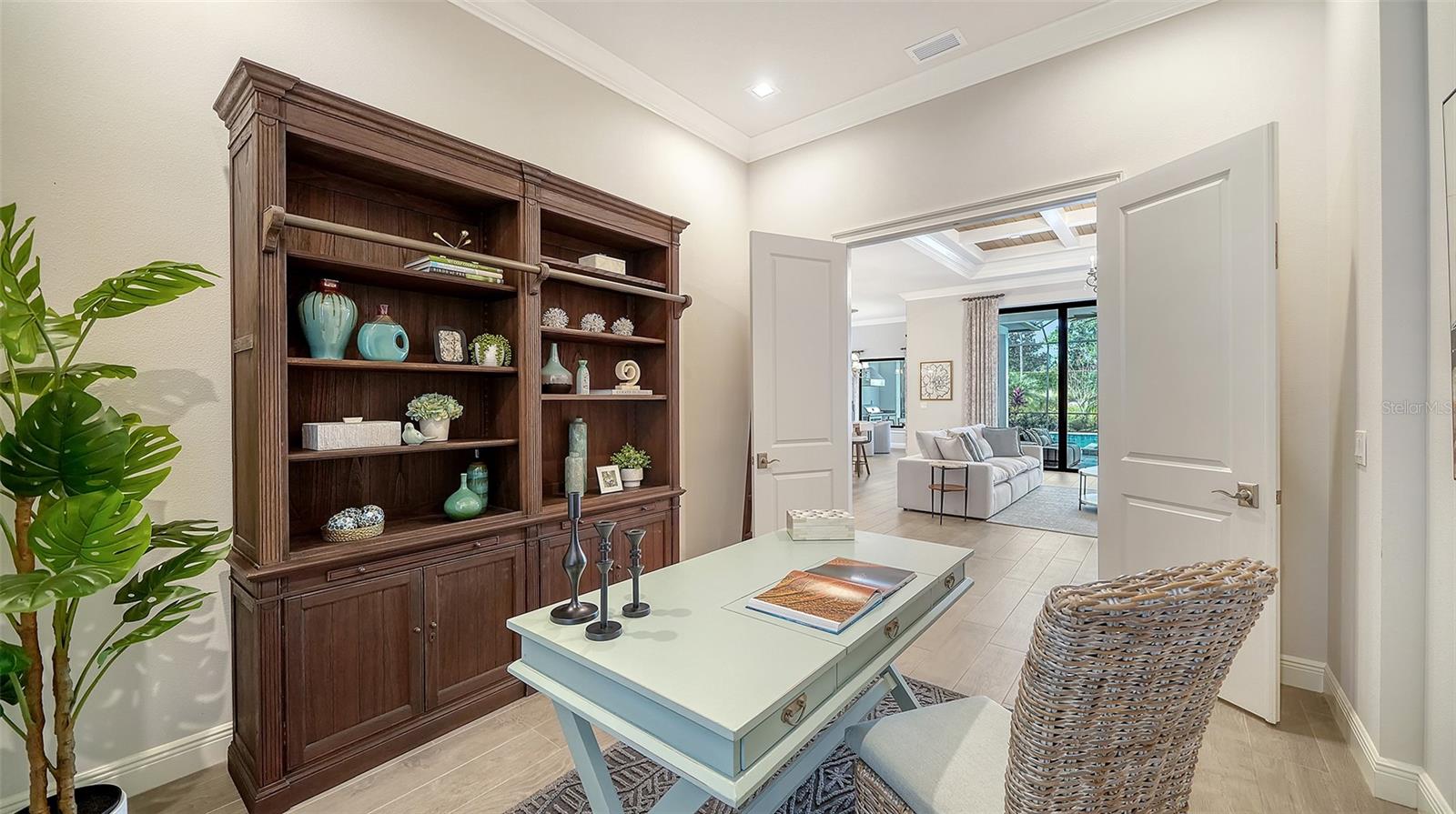 LAKE CLUB PH II - Residential