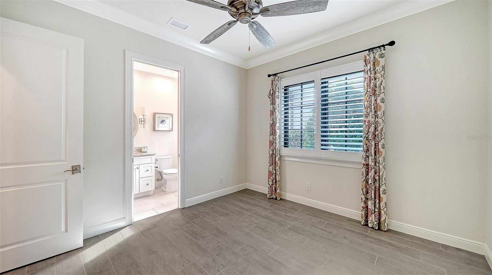 LAKE CLUB PH II - Residential