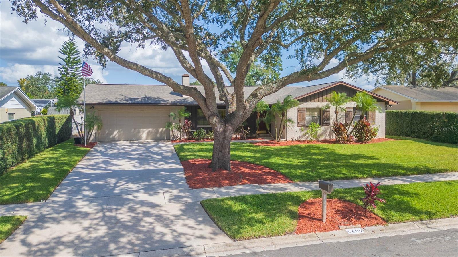 OAK MONT WOODS - Residential