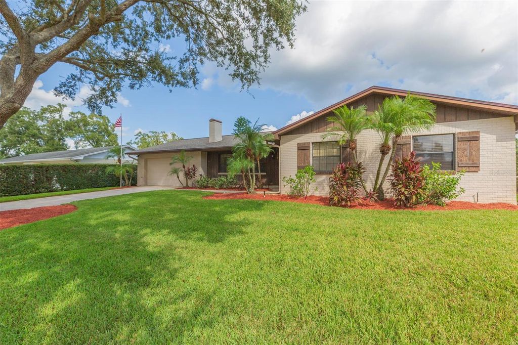 Photo of 1609 Oakmont Drive, Brandon, FL 33511 (MLS # TB8442622)