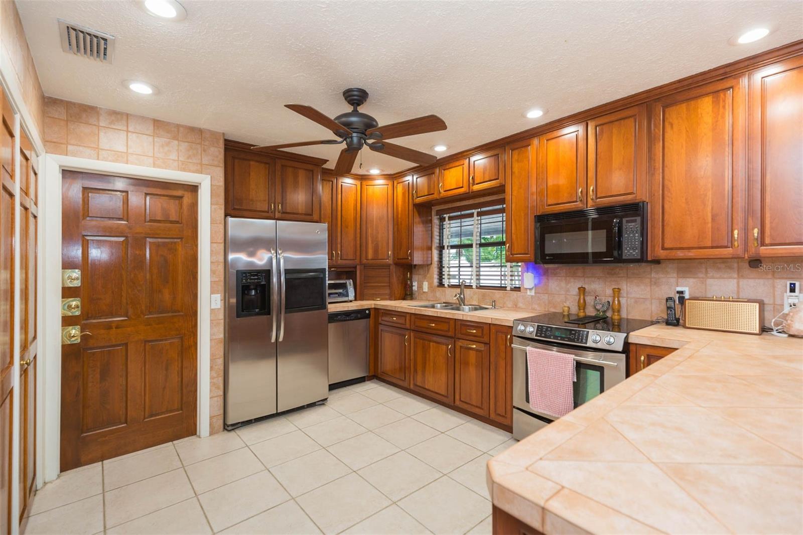 OAK MONT WOODS - Residential