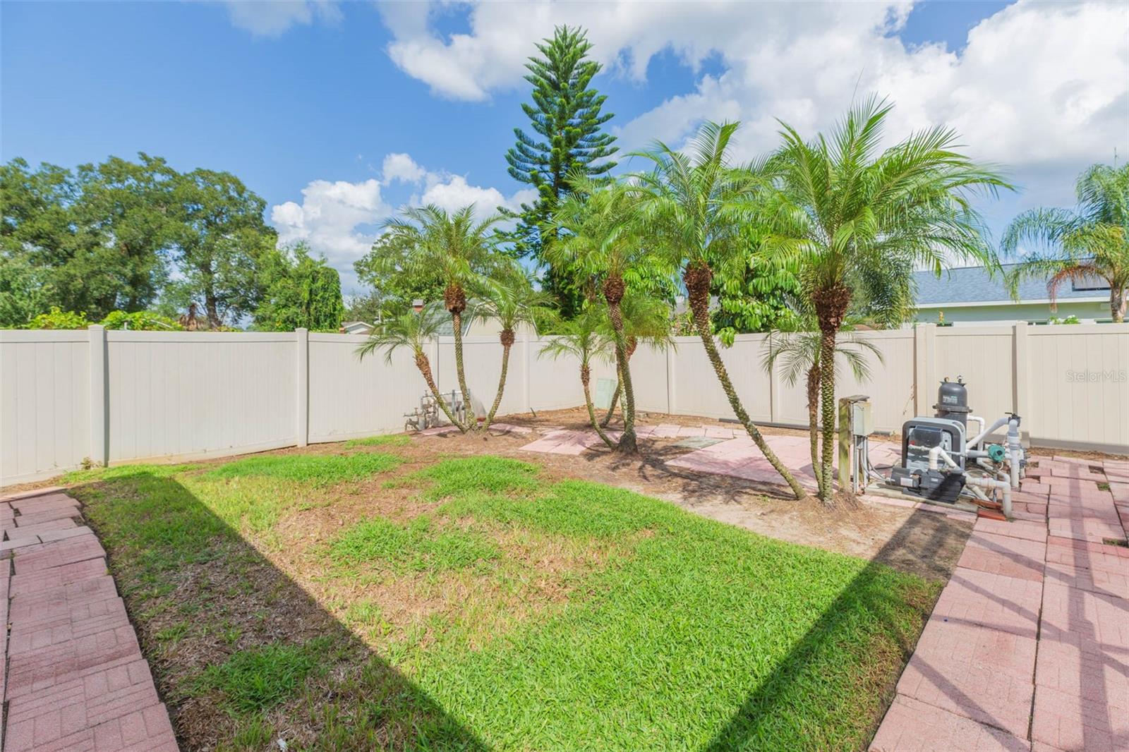 OAK MONT WOODS - Residential