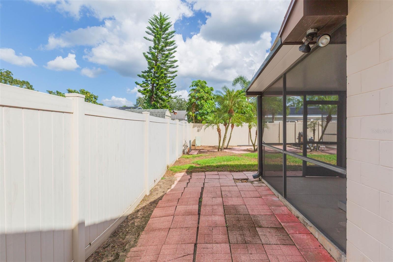 OAK MONT WOODS - Residential