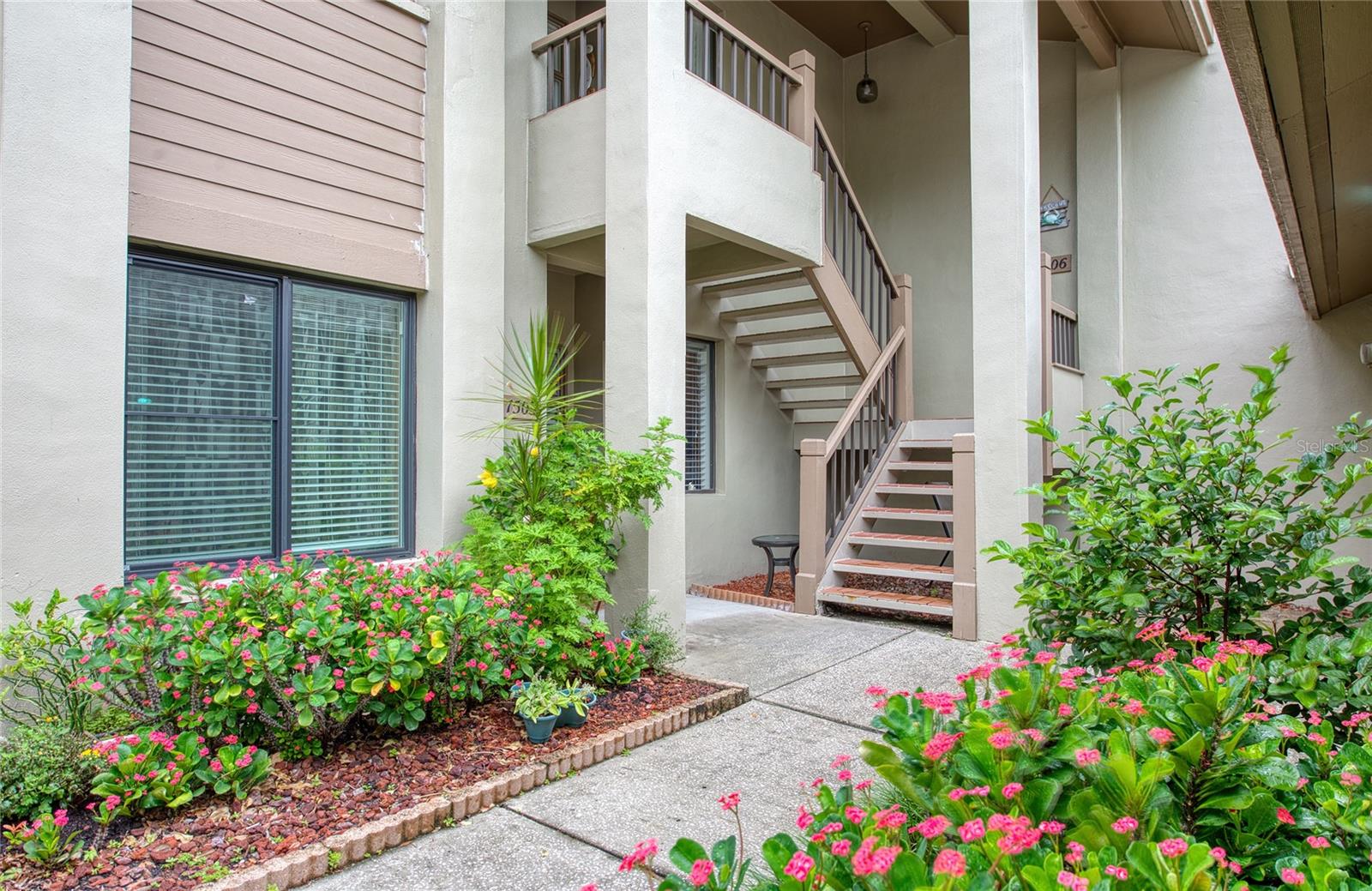 LANDMARK OAKS CONDO - Residential