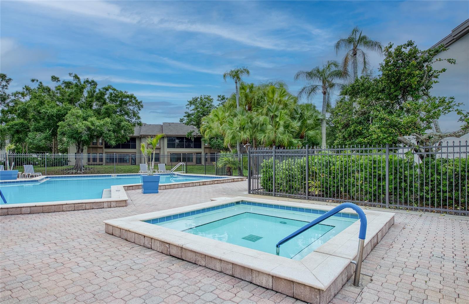 LANDMARK OAKS CONDO - Residential