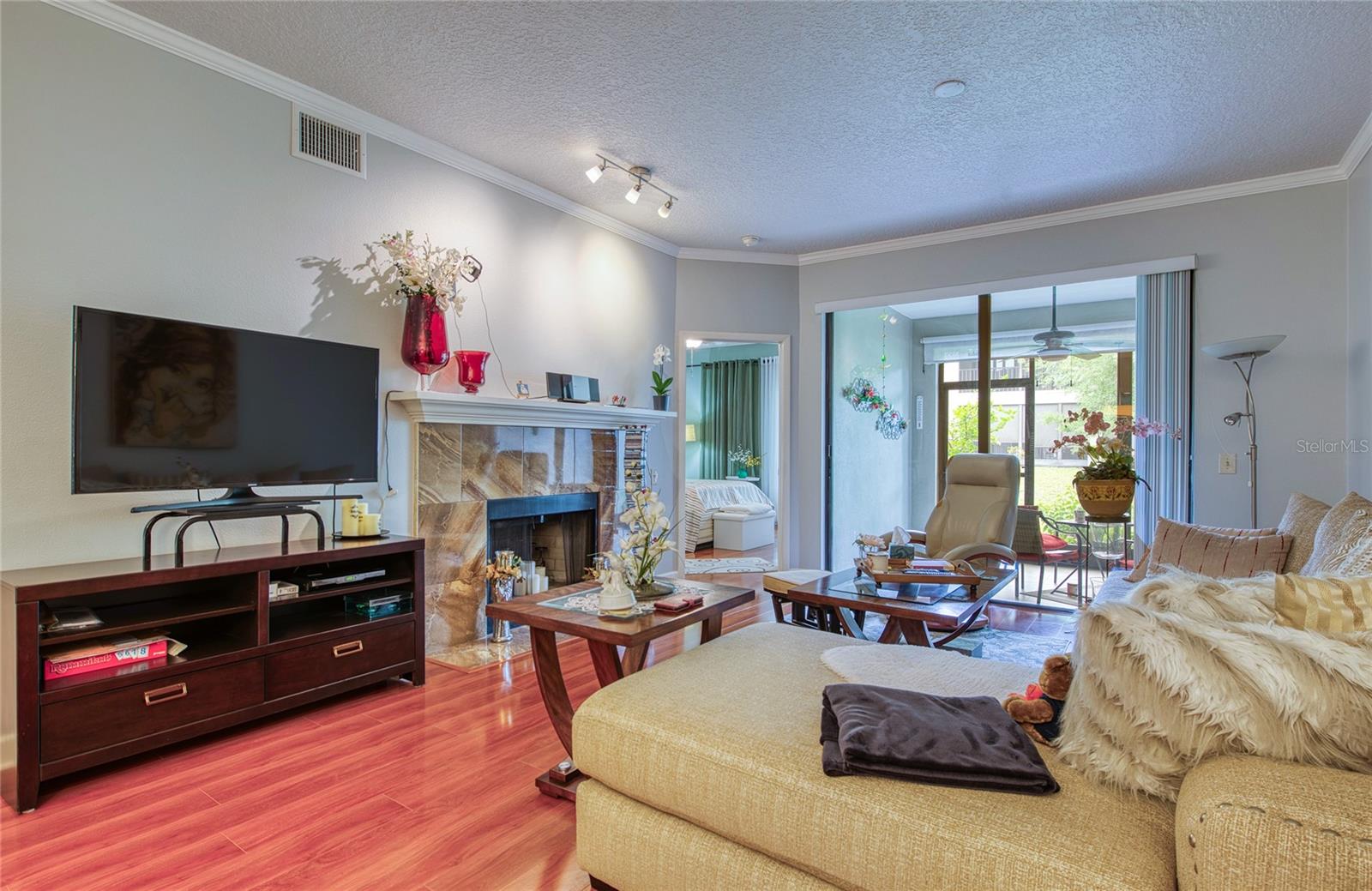 LANDMARK OAKS CONDO - Residential