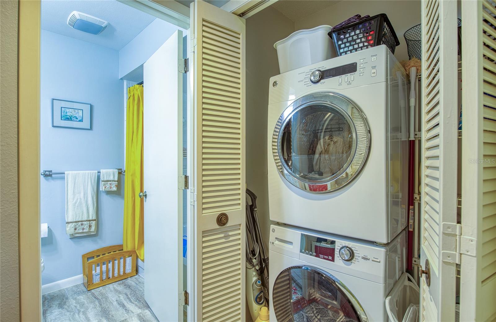 LANDMARK OAKS CONDO - Residential