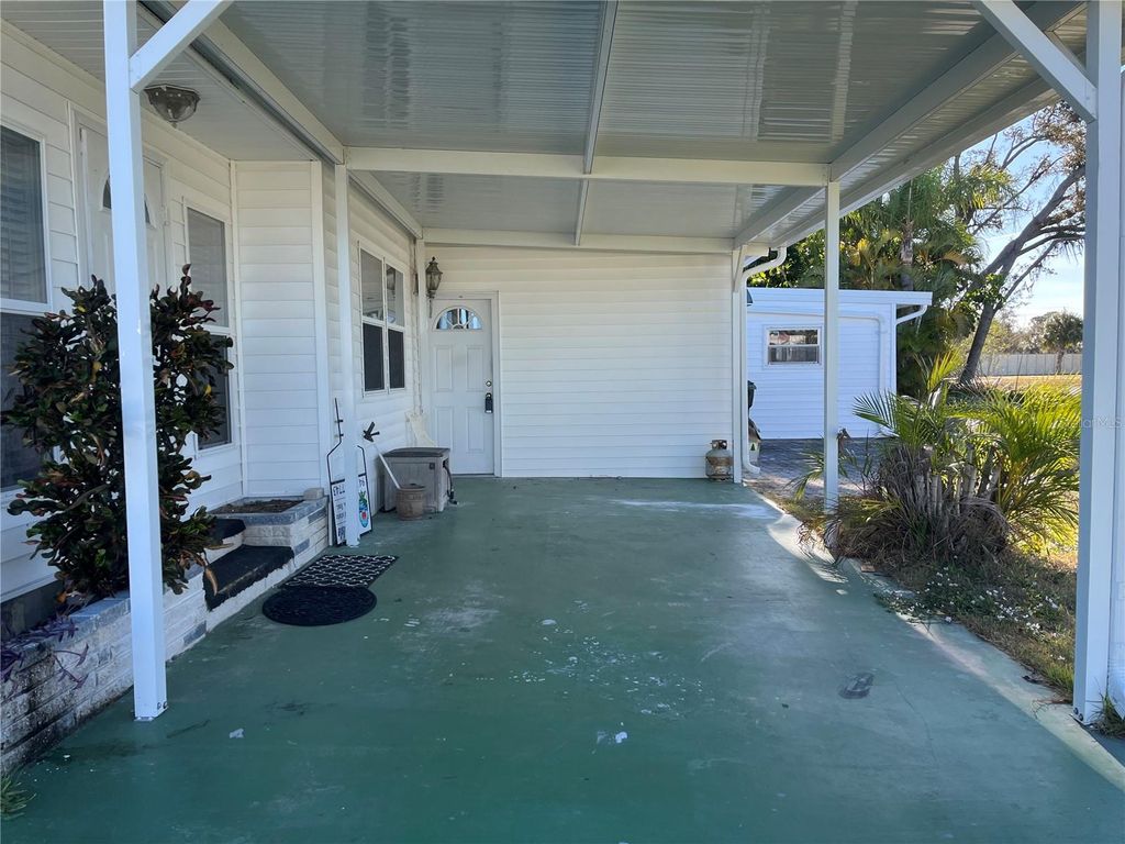 Photo of 641 Cervina Drive S, Venice, FL 34285 (MLS # N6141421)