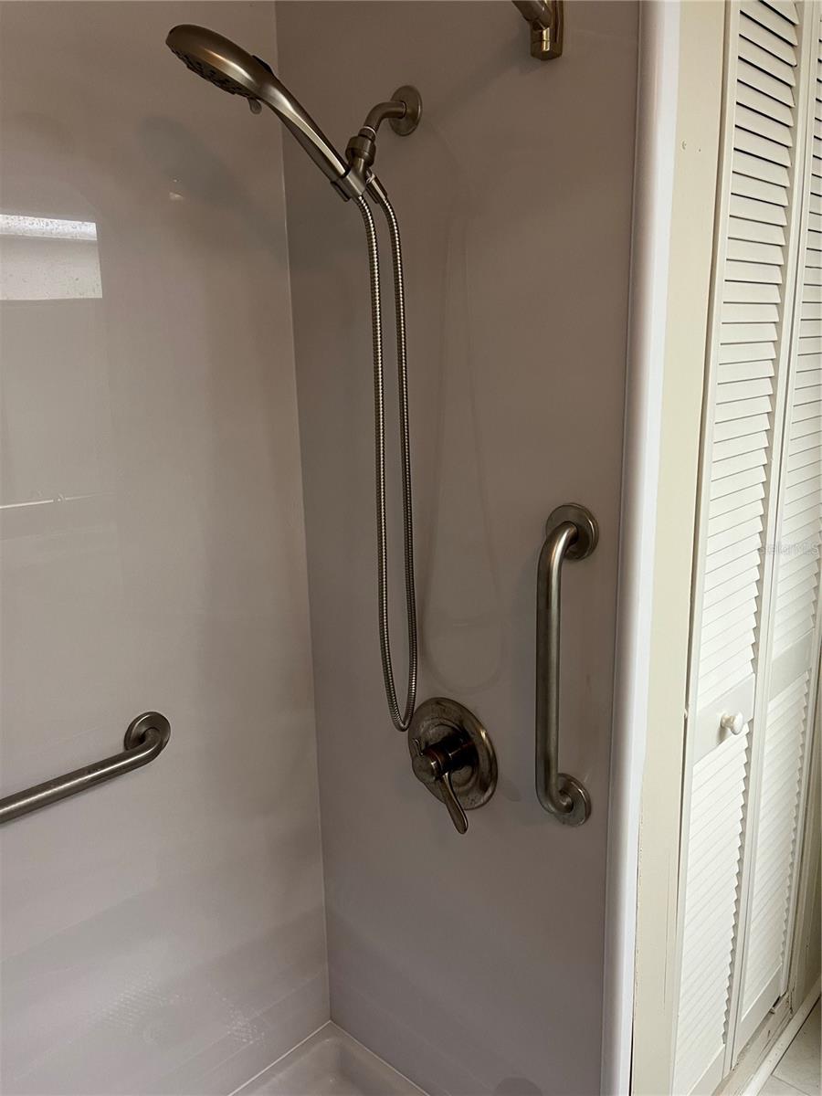 VENICE ISLE - Residential