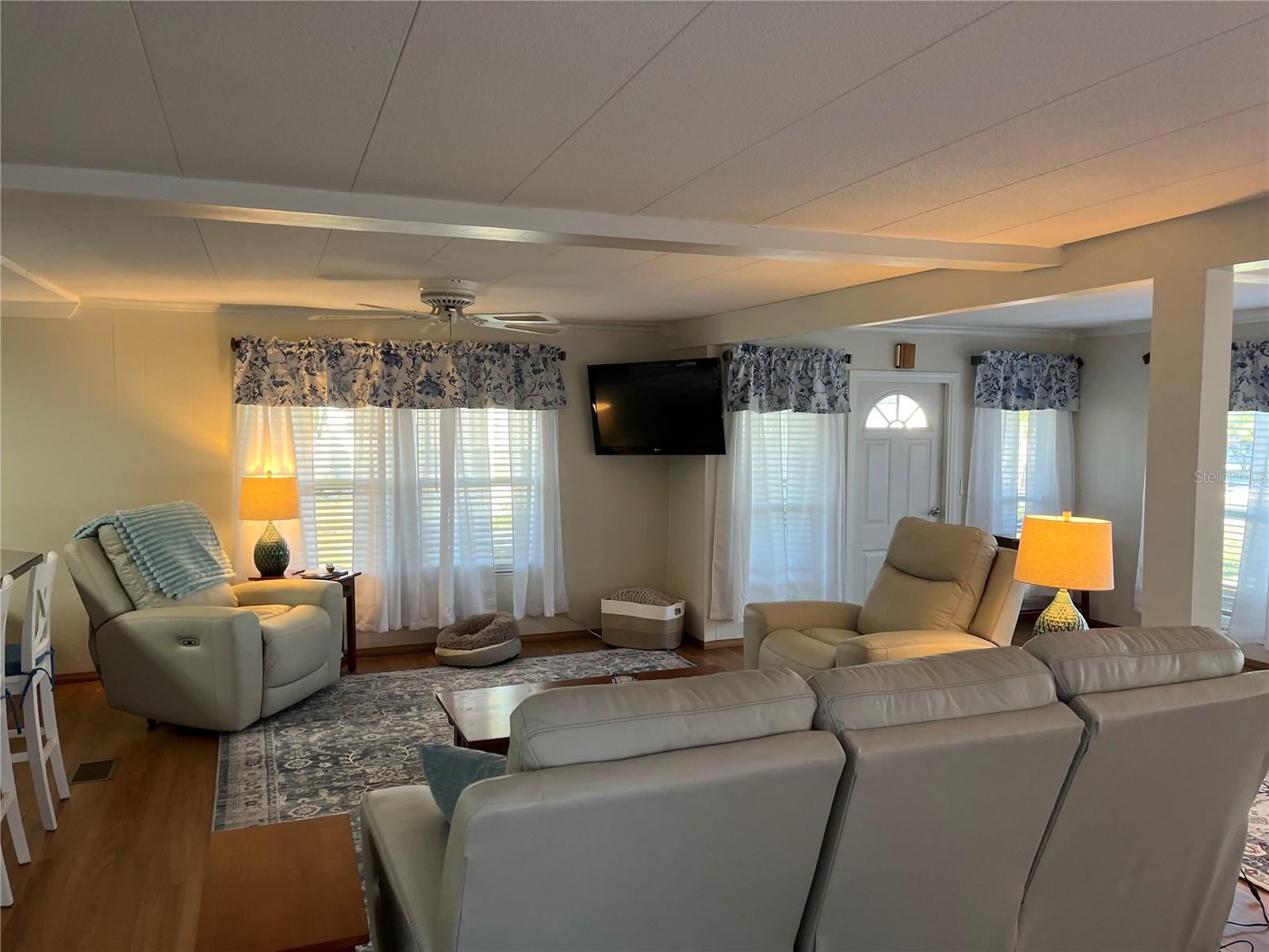 VENICE ISLE - Residential