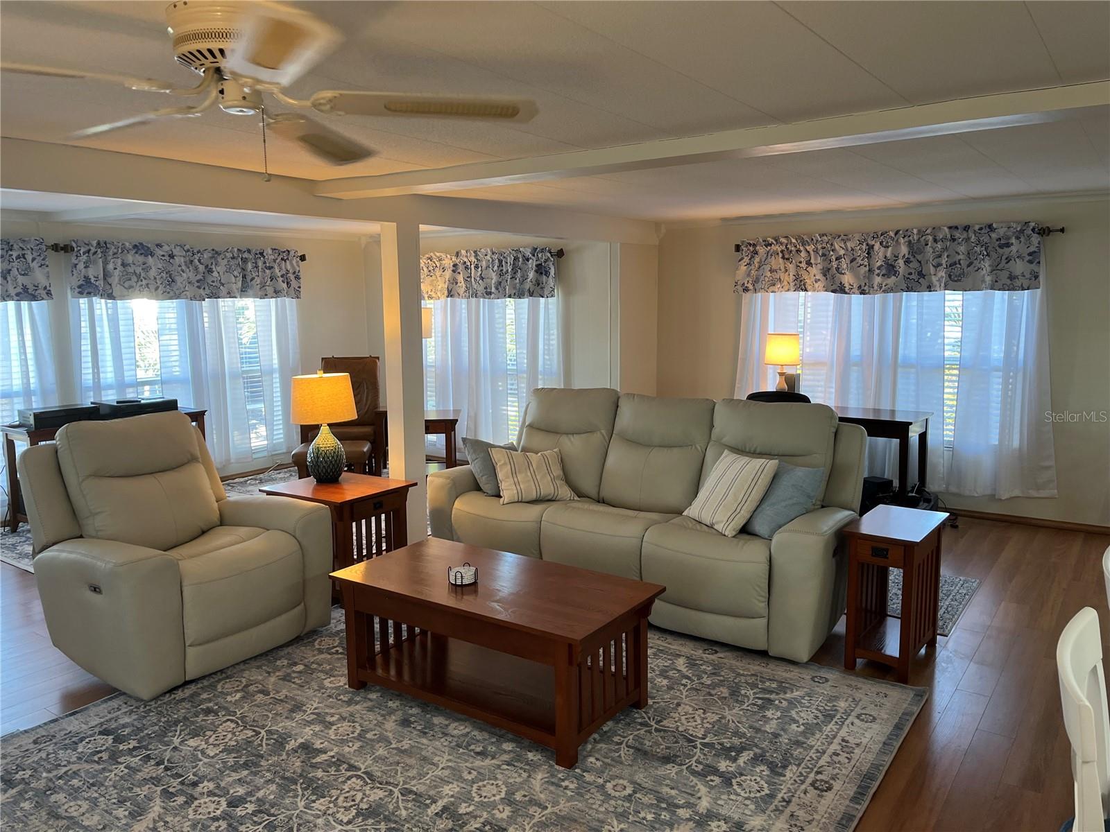 VENICE ISLE - Residential