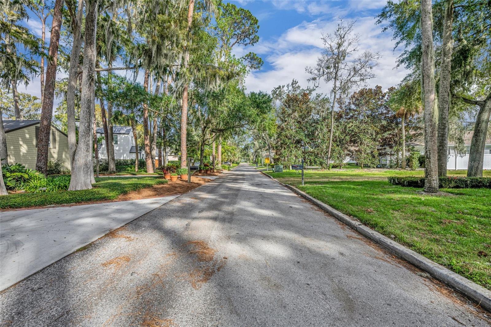 SICILIAN SHORES - Land