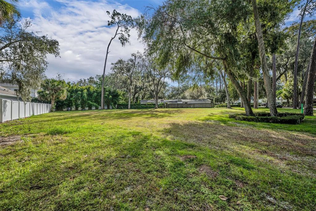 Photo of 620 Pinetree Road, Winter Park, FL 32789 (MLS # O6397264)