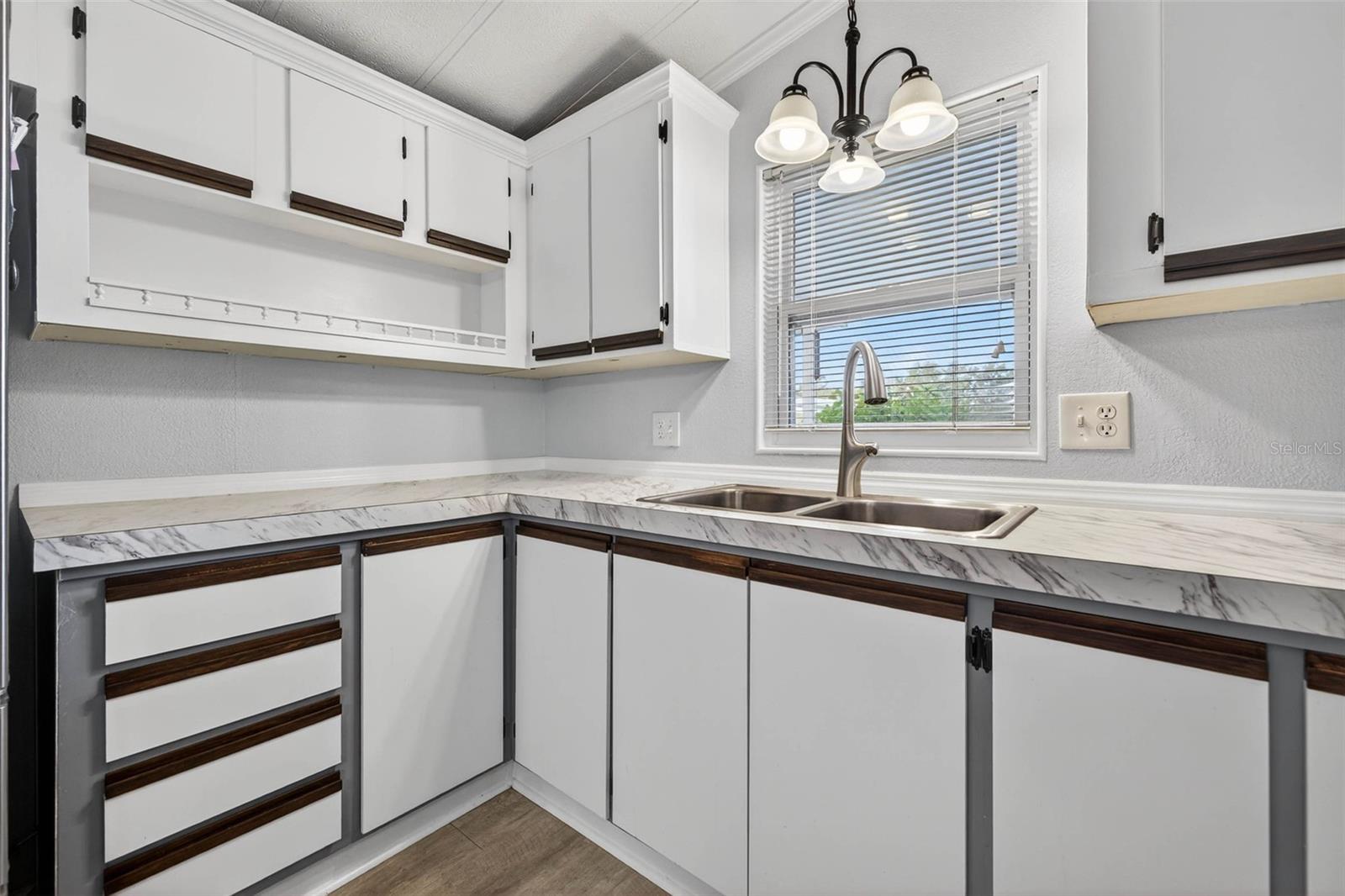 COLONY HILLS COMMUNITY - Residential