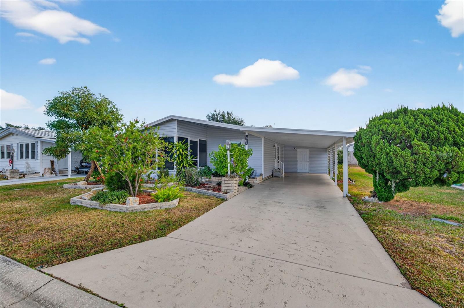 COLONY HILLS COMMUNITY - Residential