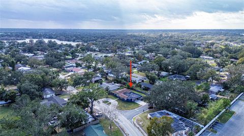 A home in LAKELAND