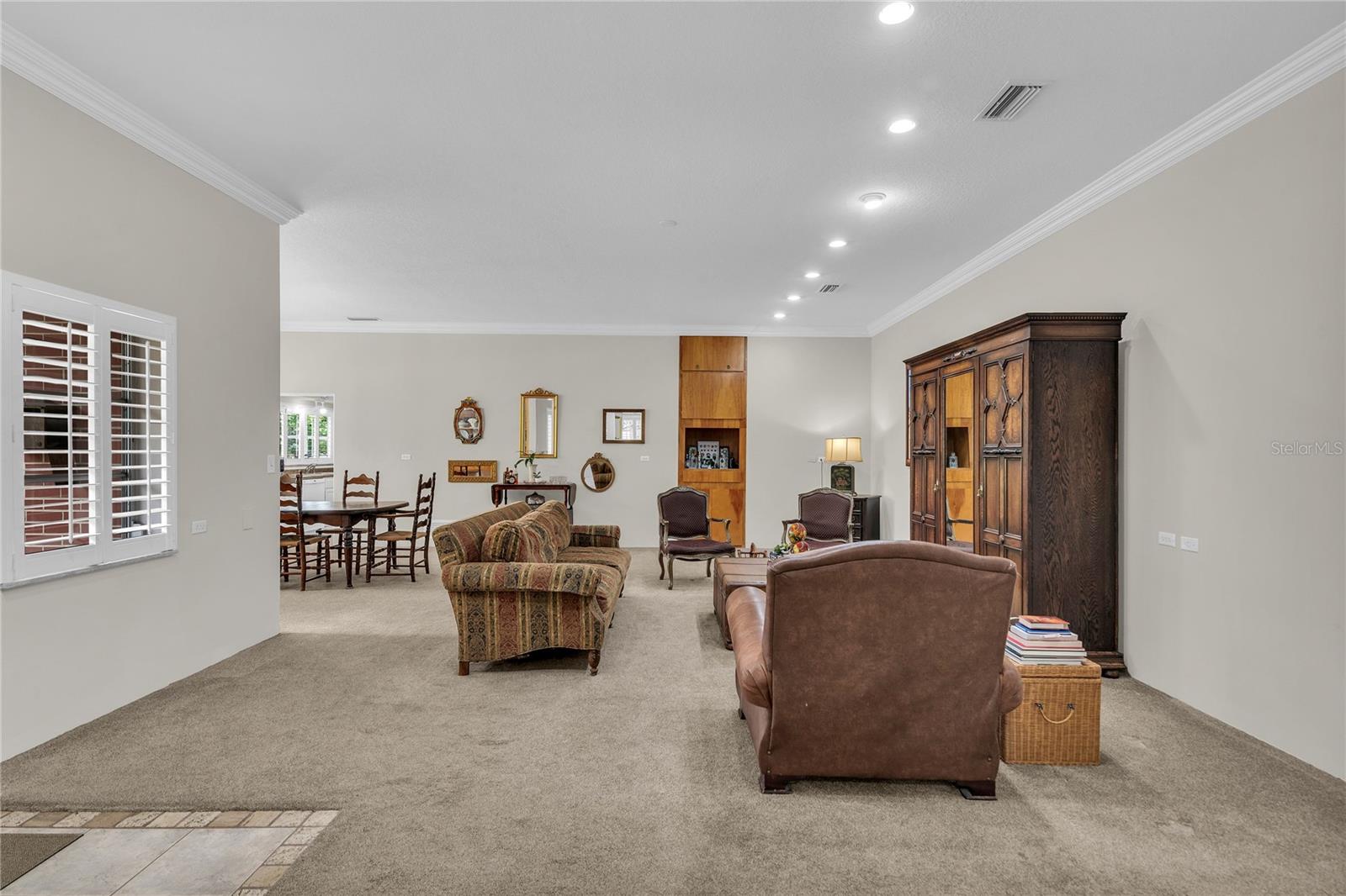 VALENCIA HEIGHTS - Residential