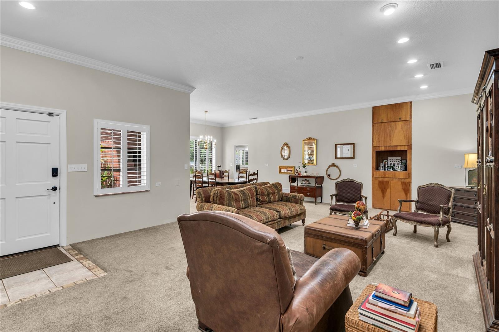 VALENCIA HEIGHTS - Residential