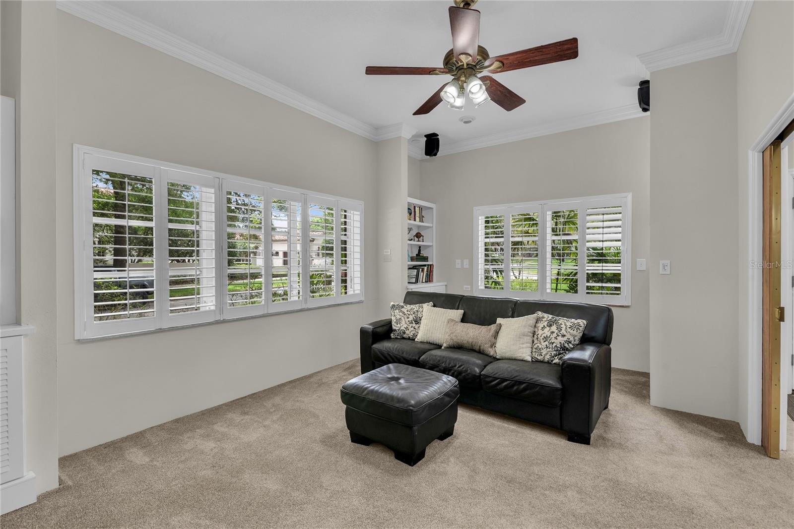 VALENCIA HEIGHTS - Residential