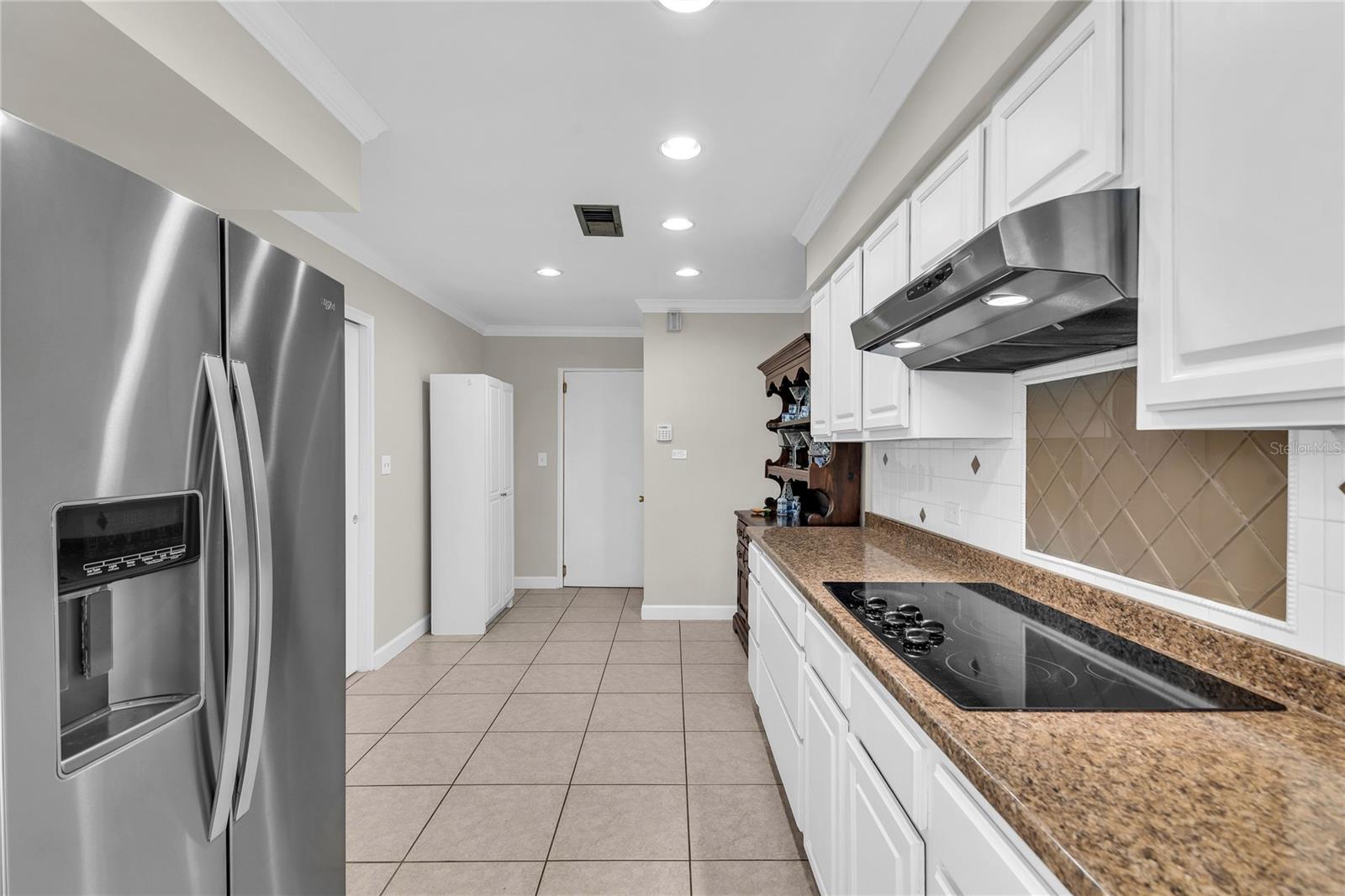 VALENCIA HEIGHTS - Residential