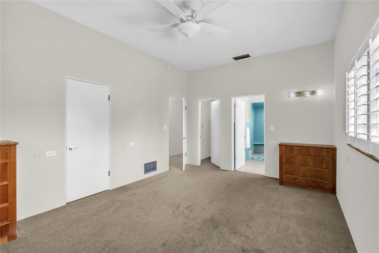 VALENCIA HEIGHTS - Residential