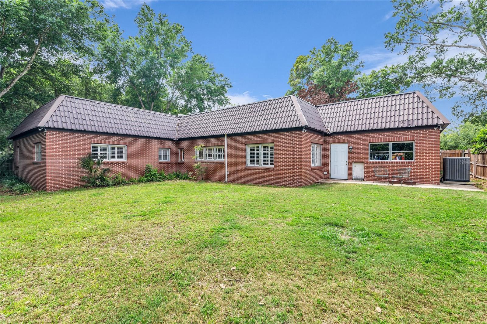 VALENCIA HEIGHTS - Residential