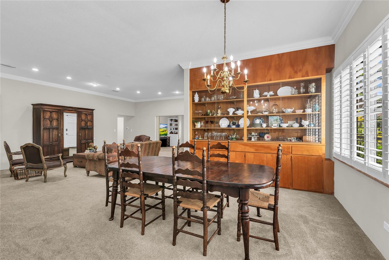 VALENCIA HEIGHTS - Residential