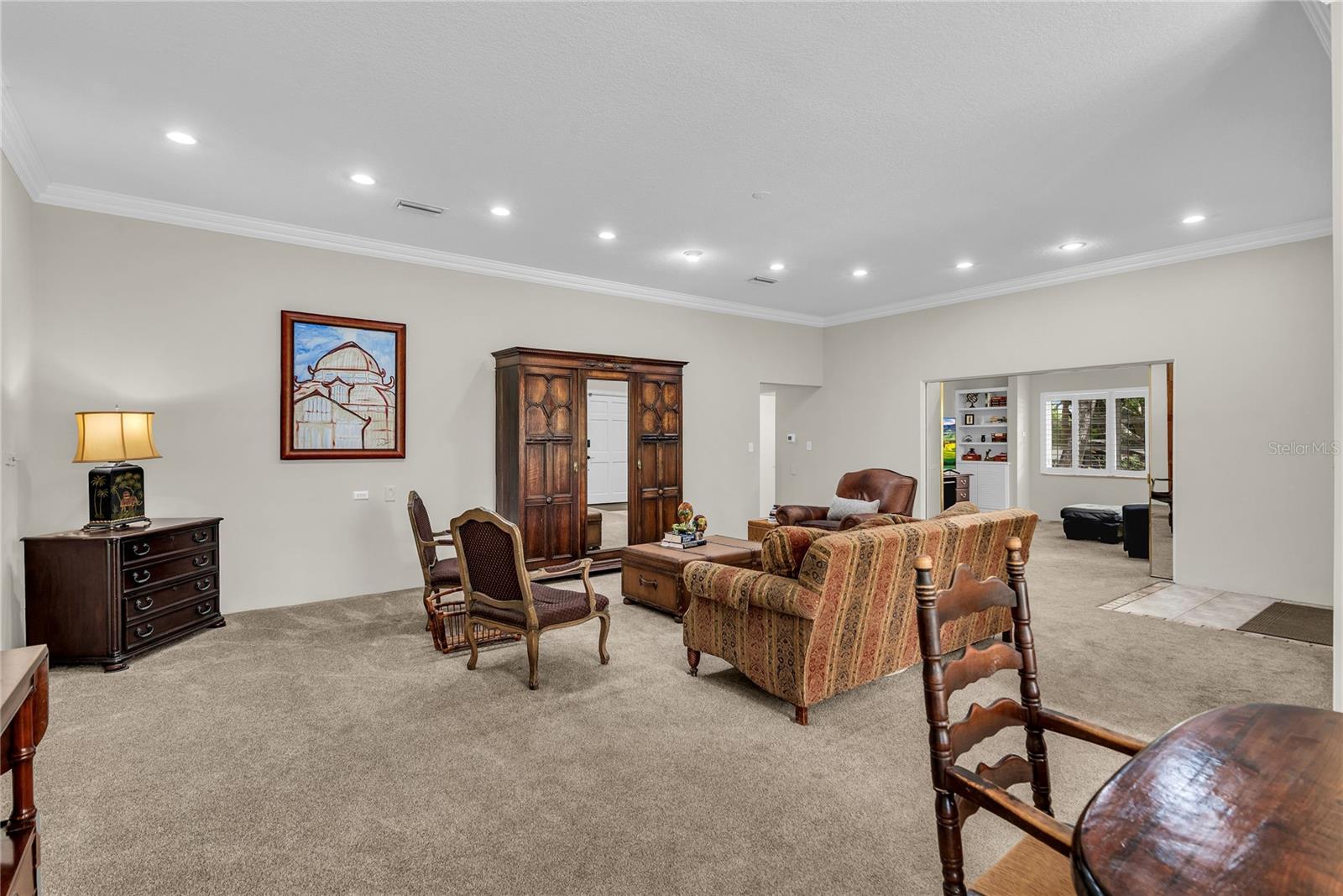 VALENCIA HEIGHTS - Residential