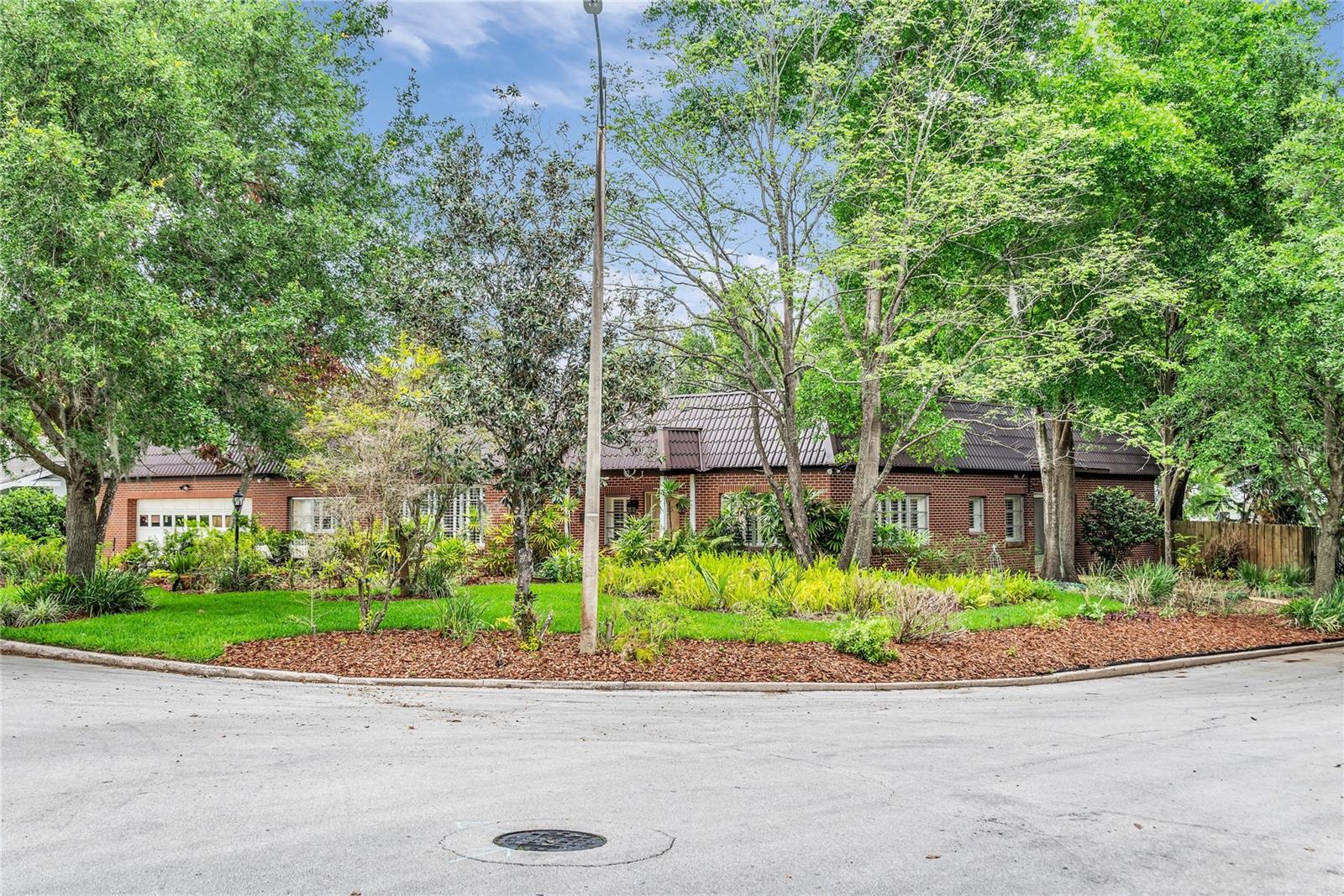 VALENCIA HEIGHTS - Residential