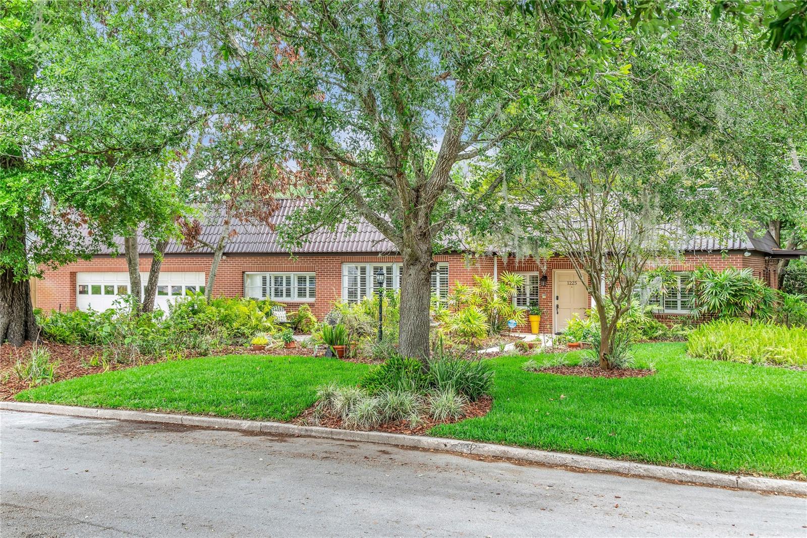 VALENCIA HEIGHTS - Residential