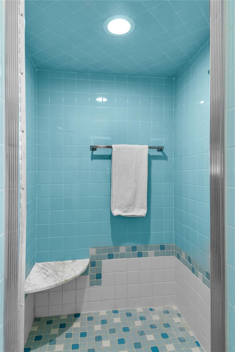 VALENCIA HEIGHTS - Residential