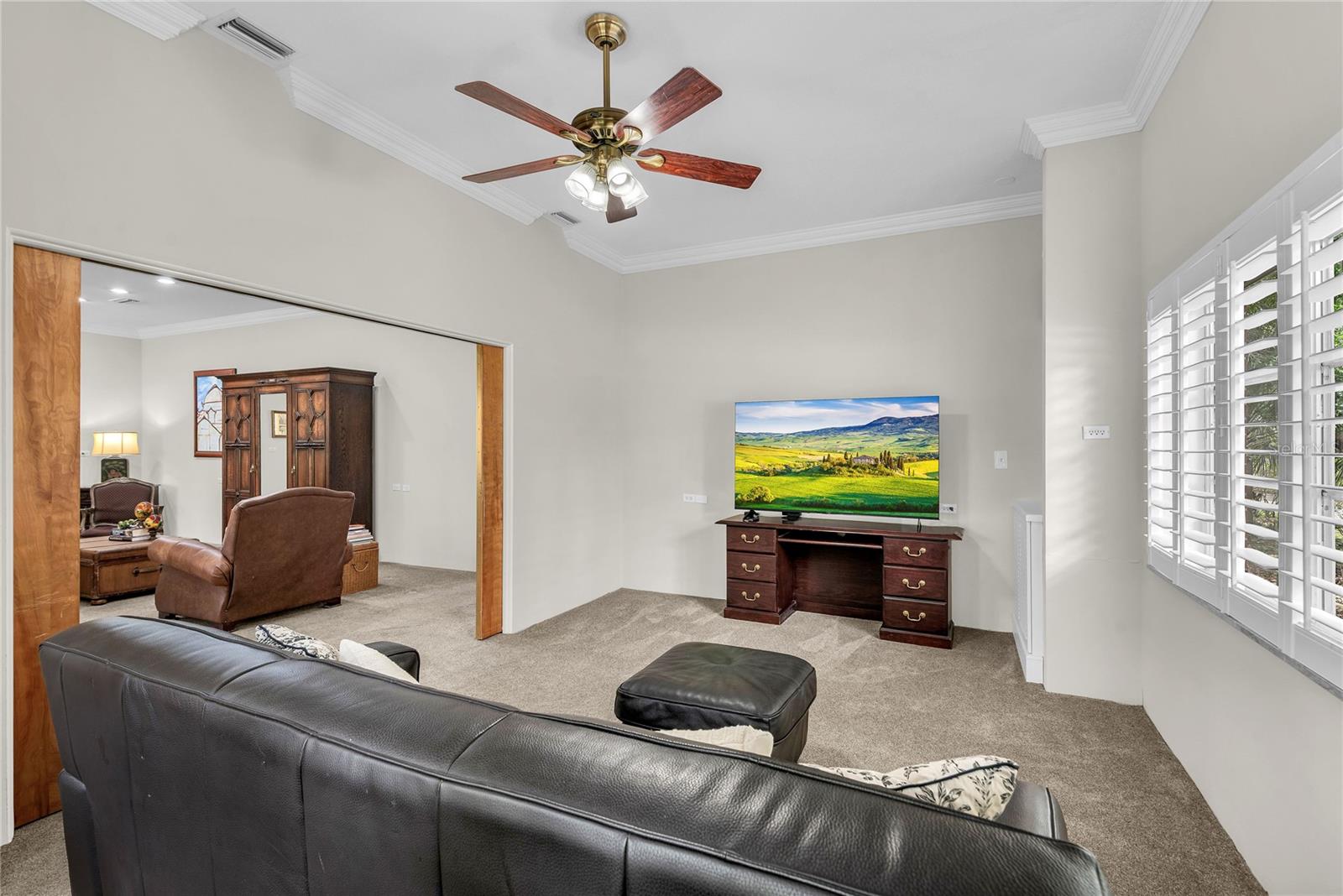 VALENCIA HEIGHTS - Residential