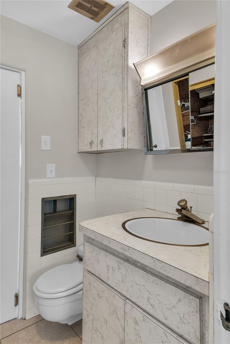 VALENCIA HEIGHTS - Residential