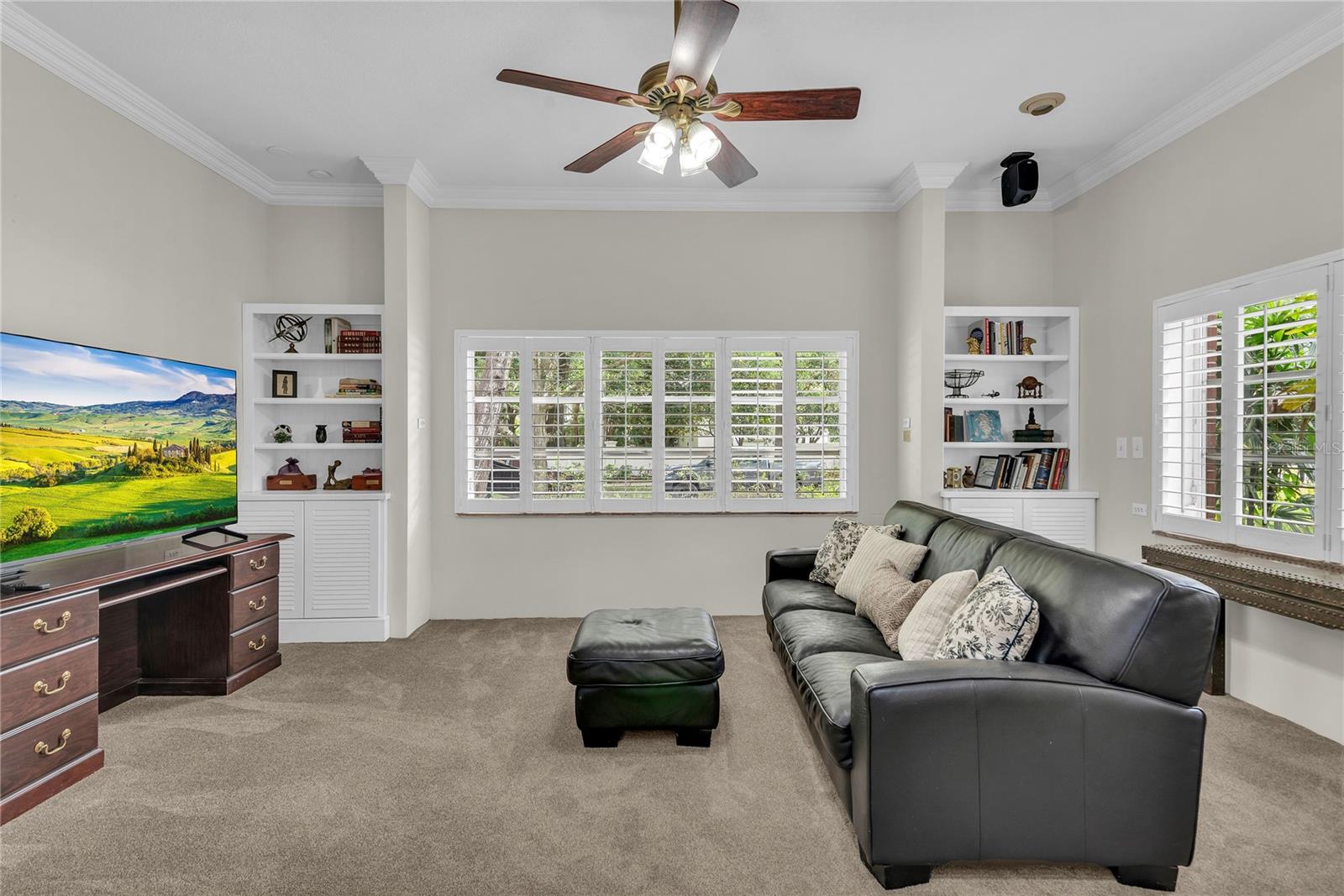 VALENCIA HEIGHTS - Residential