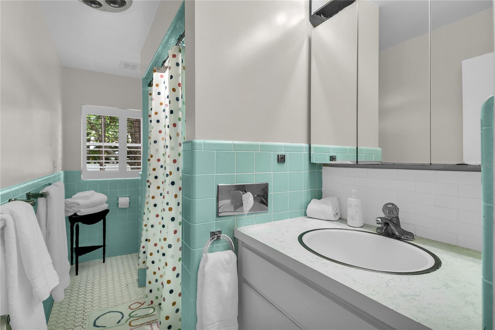 VALENCIA HEIGHTS - Residential