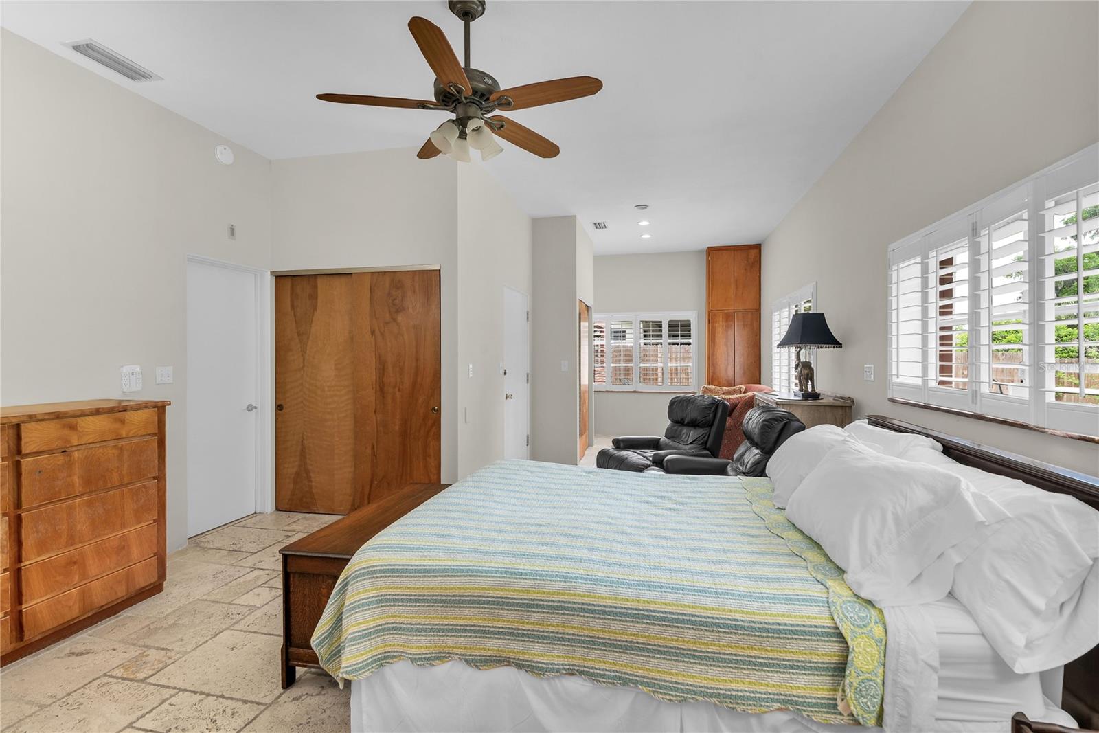 VALENCIA HEIGHTS - Residential