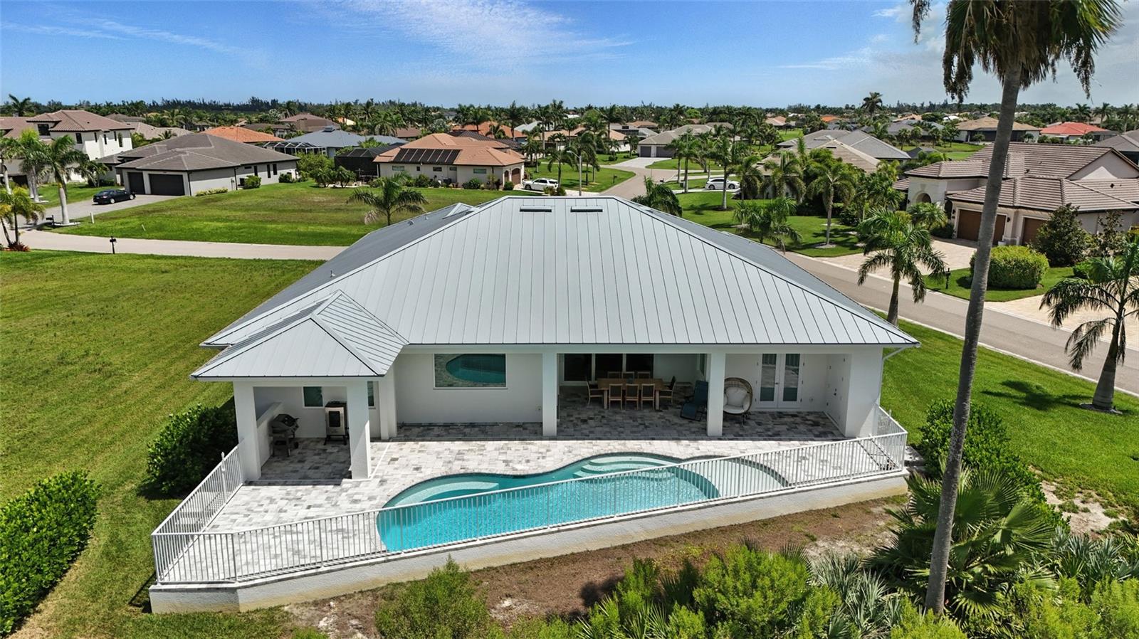 CAPE ROYAL - Residential
