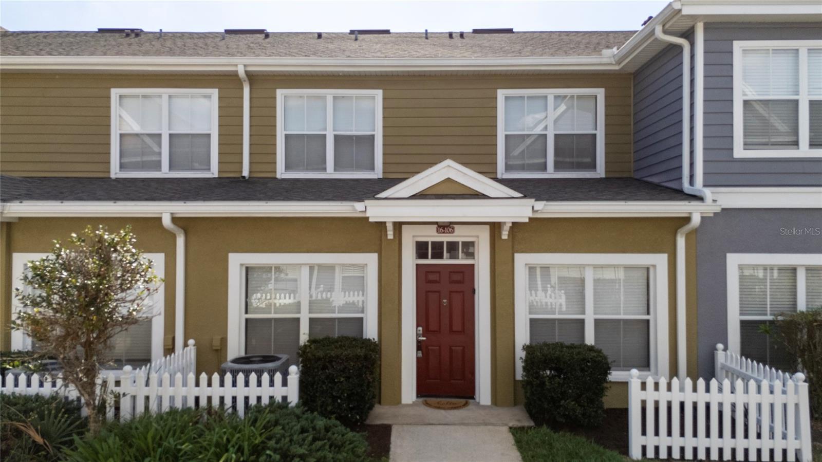 VILLAS AT SEVEN DWARFS LANE CONDO - Residential