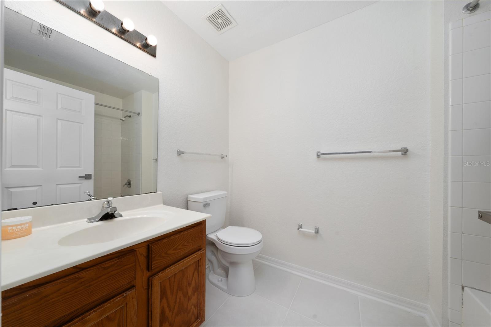 VILLAS AT SEVEN DWARFS LANE CONDO - Residential