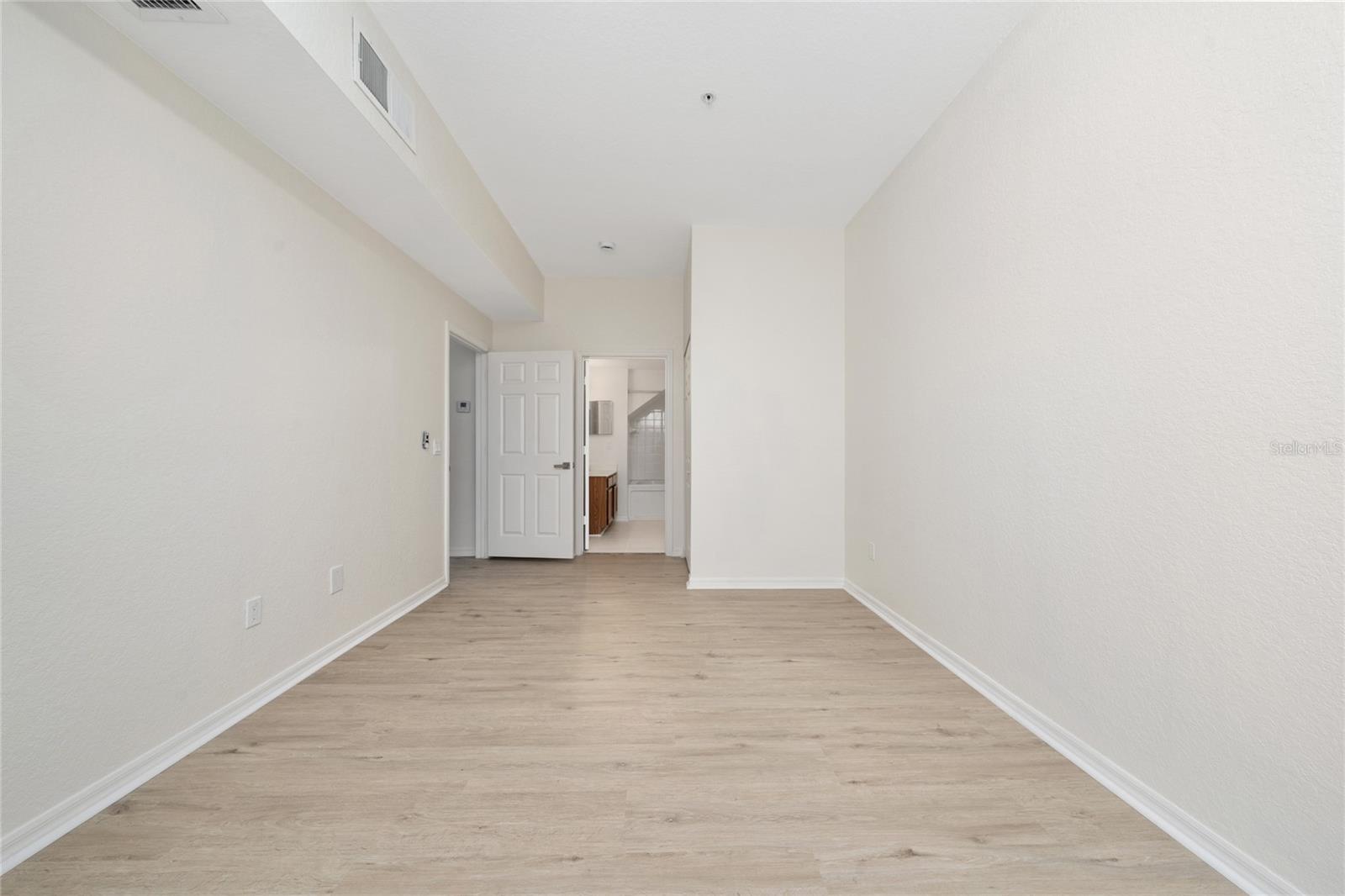 VILLAS AT SEVEN DWARFS LANE CONDO - Residential