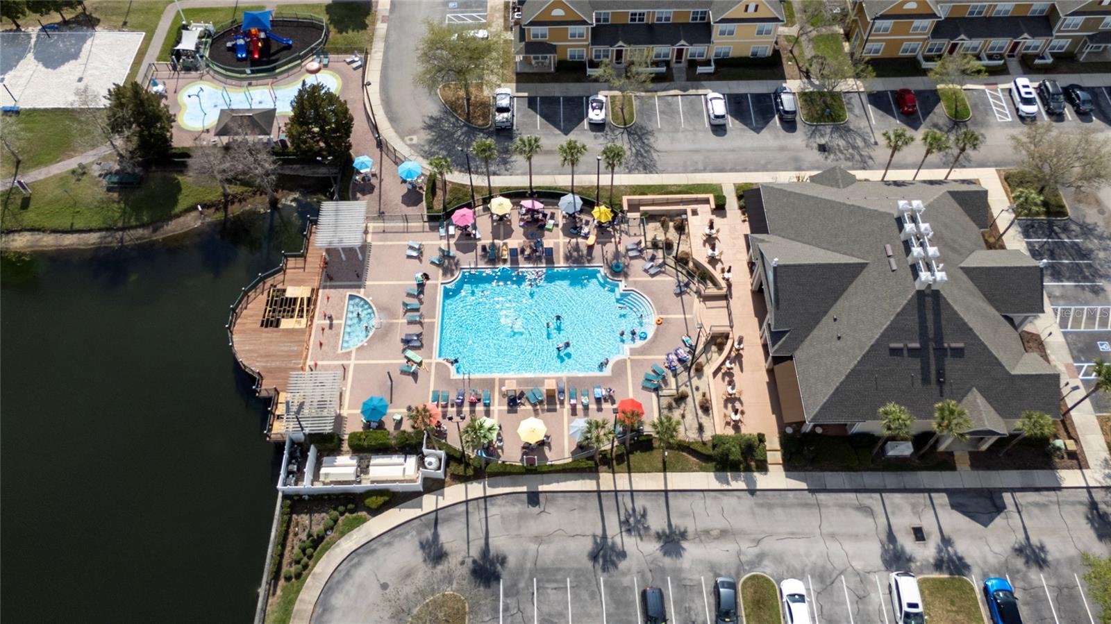 VILLAS AT SEVEN DWARFS LANE CONDO - Residential