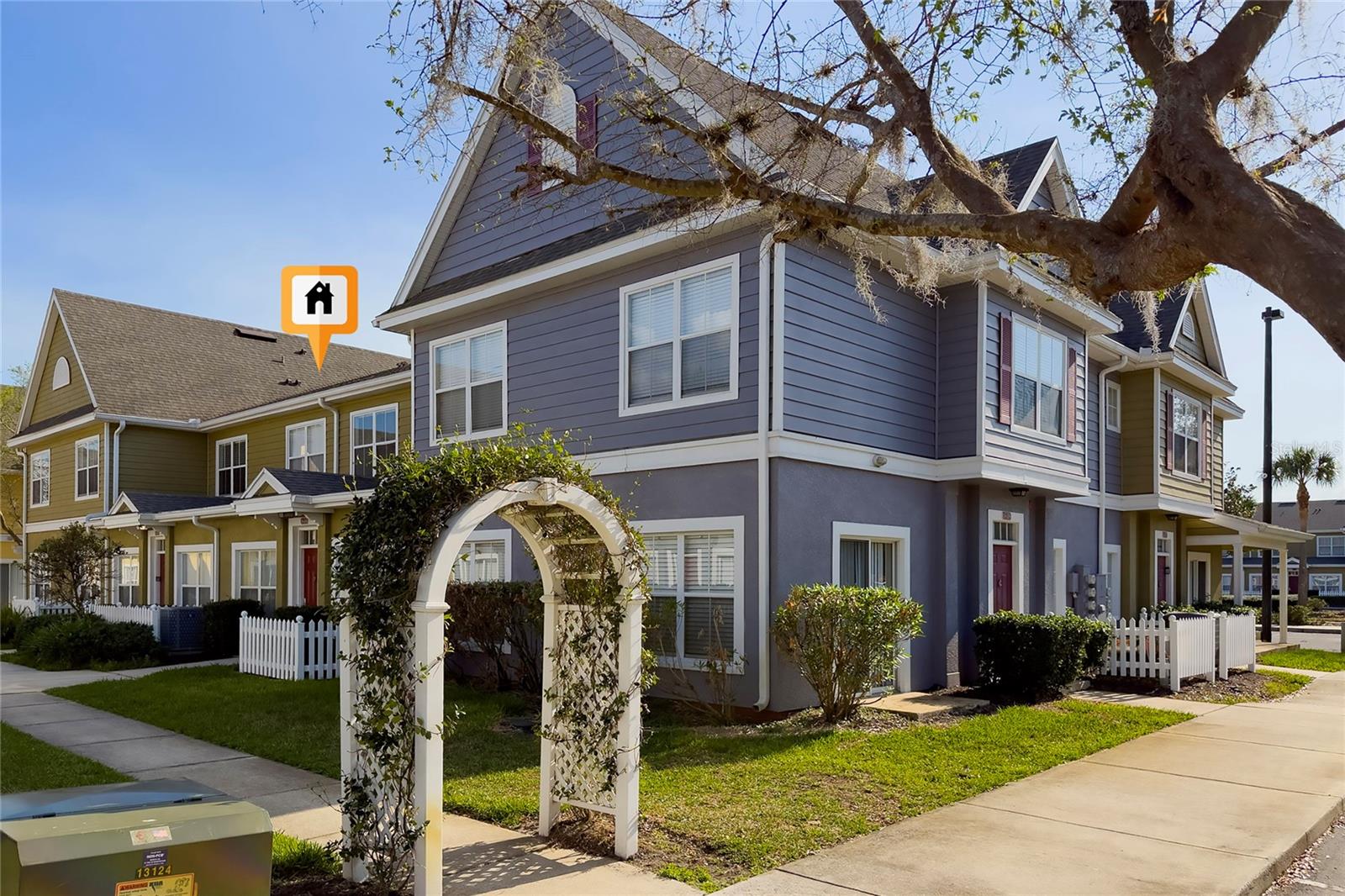 VILLAS AT SEVEN DWARFS LANE CONDO - Residential